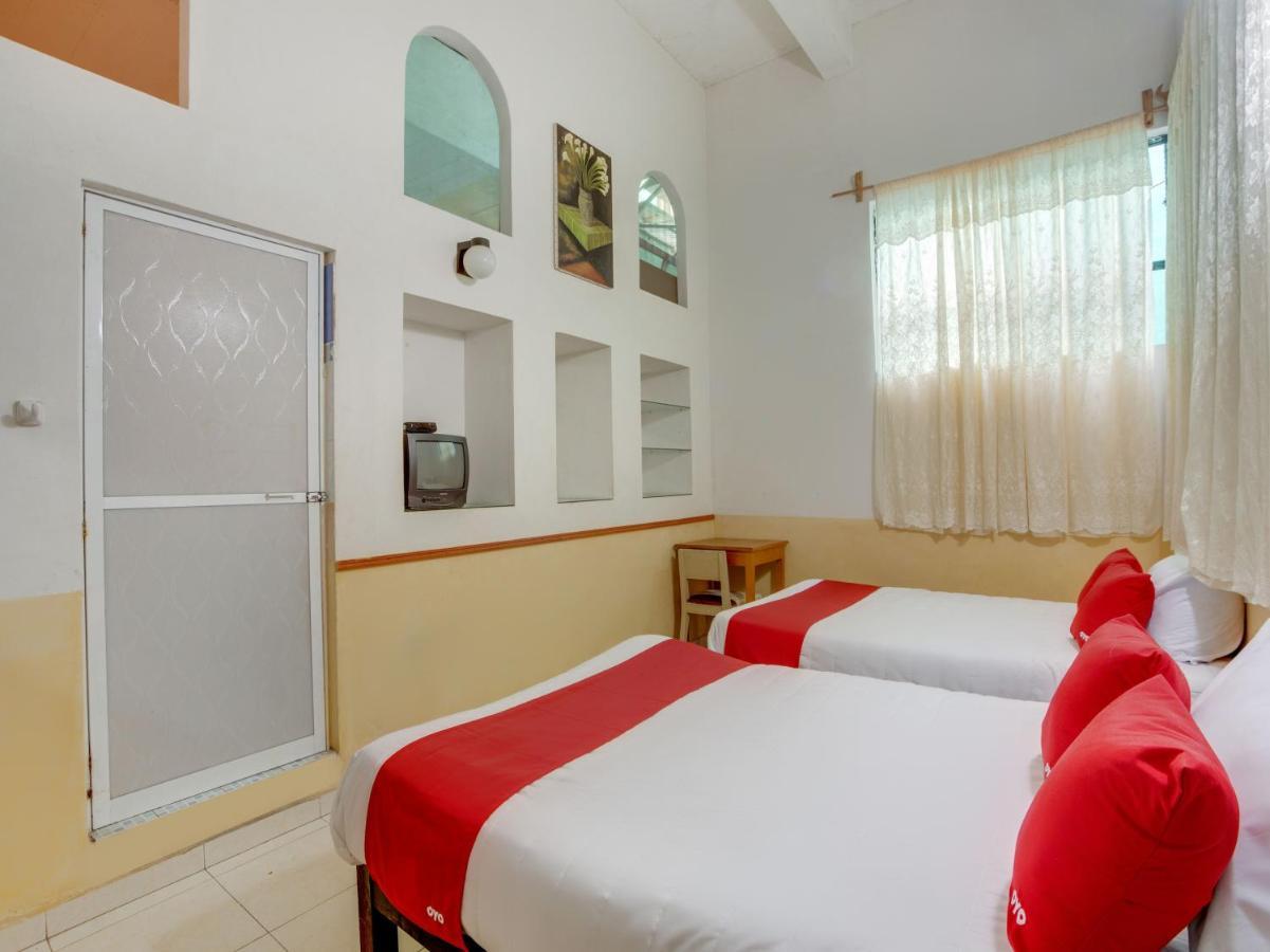 Oyo Hotel Casa Ada Сиуатанехо Экстерьер фото
