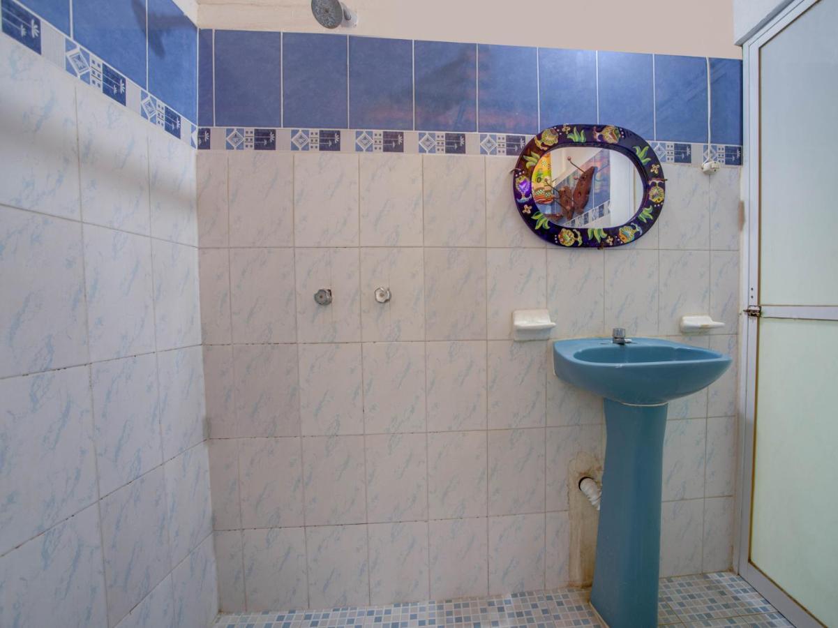 Oyo Hotel Casa Ada Сиуатанехо Экстерьер фото